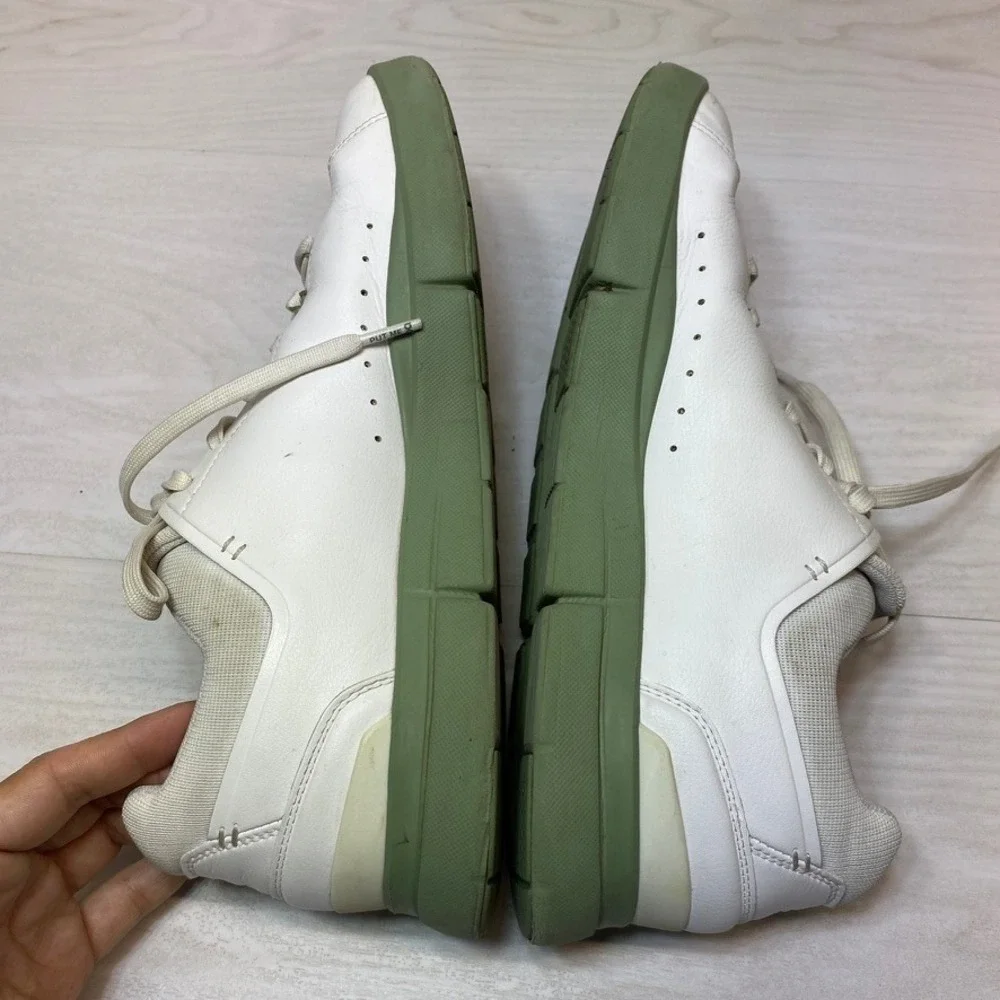 On Mens 11 The Roger Advantage Sneakers Tennis White Green Leather CloudTec Shoe